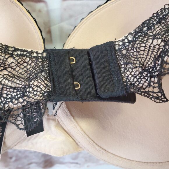 Victoria Secrets Bra 36C - Picture 8 of 13